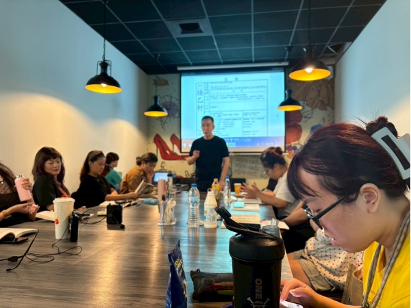 LINE_ALBUM_2025.8月 店員會議_250829_10