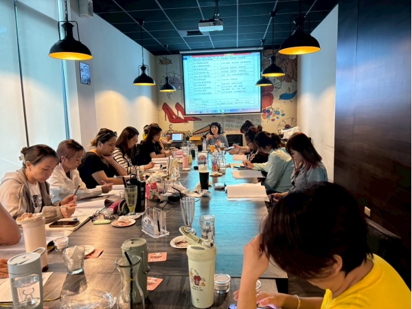 LINE_ALBUM_2025.9月 店員會議_261007_2