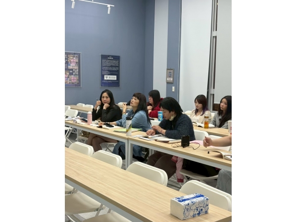 LINE_ALBUM_2025.12_店務會議_261007_11